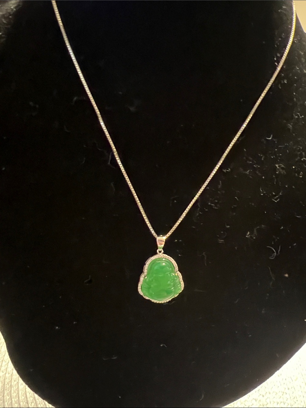 Green Jade Buddha Pendant Necklace - Elegant Women's Jewelry